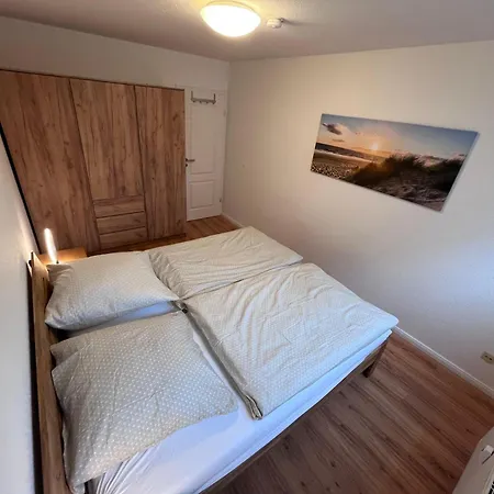 Familie Und Meer, 2 Badezimmer, 3 Schlafzimmer, Strandnah Im Ostseebad /baabe Apartment *
