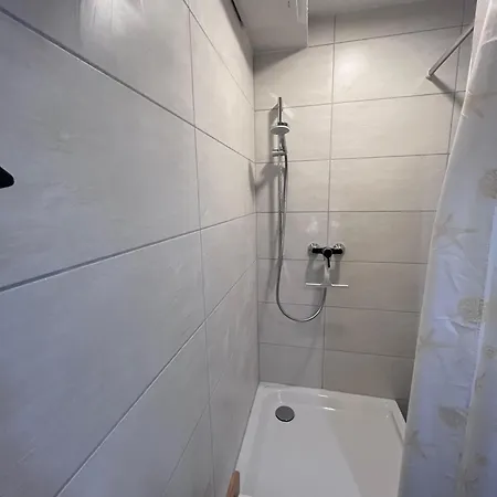 Familie-und-meer-2-badezimmer-3-schlafzimmer-strandnah-im-ostseebad-baabe-baabe *