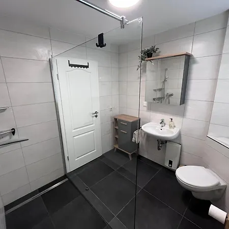 Apartment Familie Und Meer, 2 Badezimmer, 3 Schlafzimmer, Strandnah Im Ostseebad /baabe